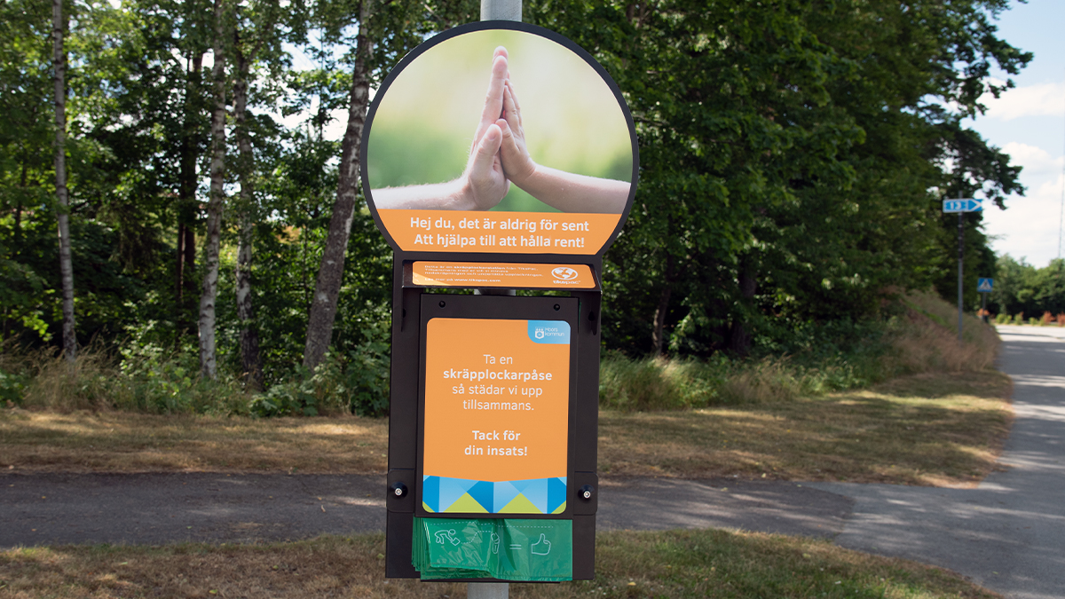 Skräpplockarstation på Friluftsvägen.